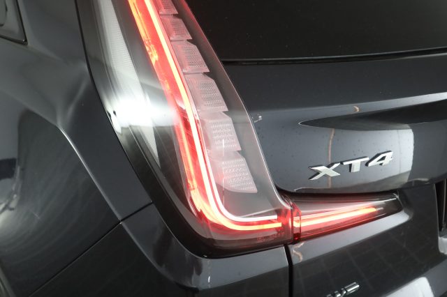 CADILLAC XT4 usata 9
