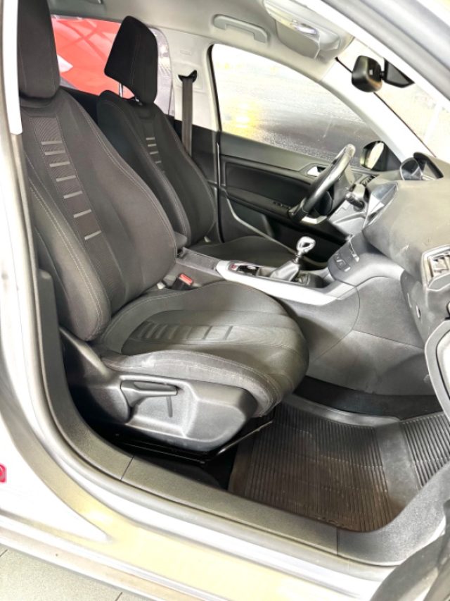 PEUGEOT 308 usata, con Climatizzatore