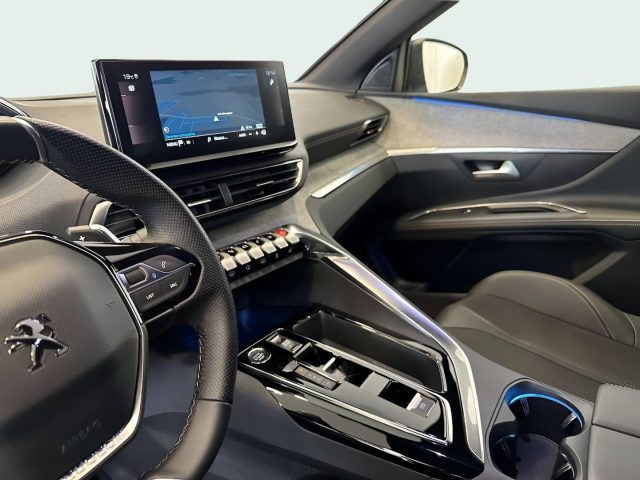 PEUGEOT 5008 usata, con Autoradio digitale