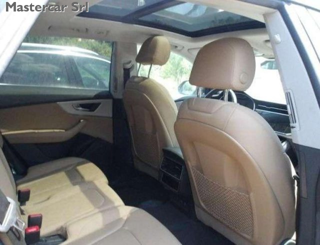 AUDI Q8 usata, con Chiusura centralizzata