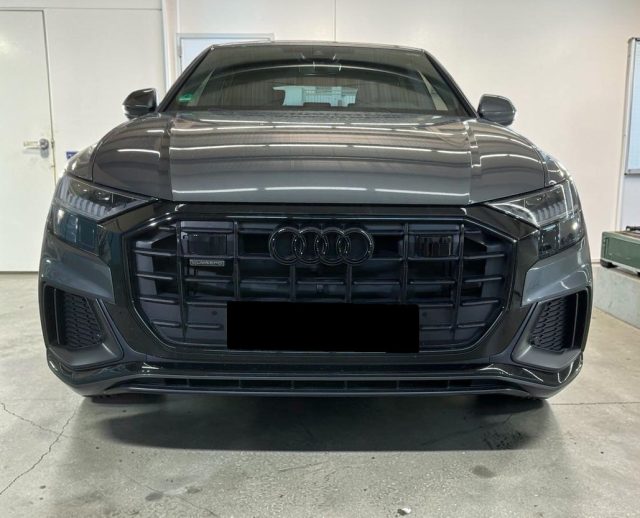 AUDI Q8 usata, con Alzacristalli elettrici