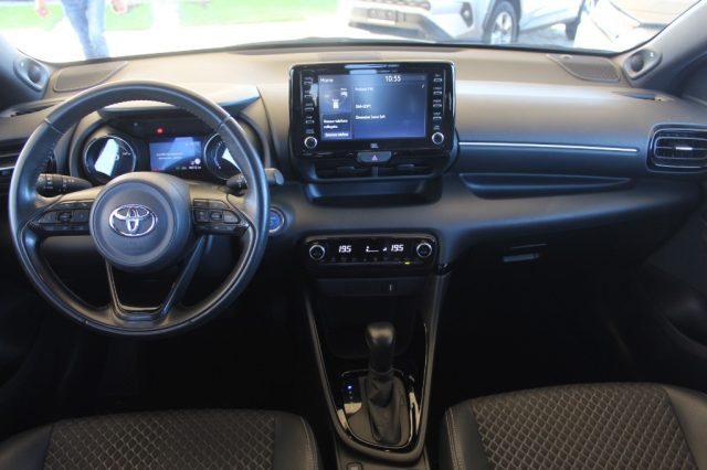 TOYOTA Yaris usata, con Fendinebbia