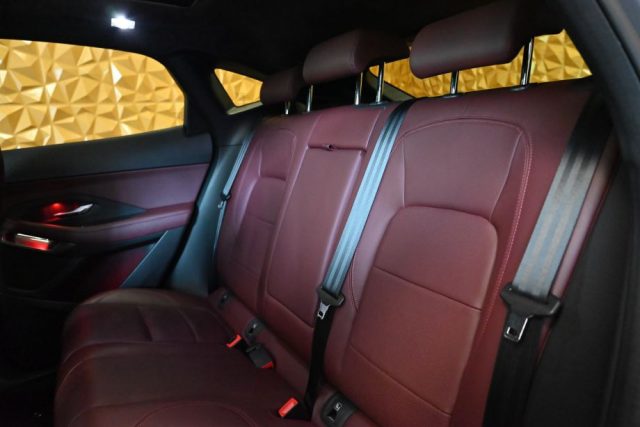 JAGUAR E-Pace usata 28