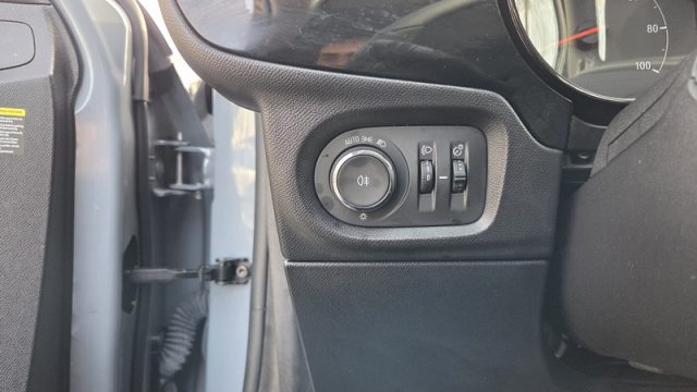 OPEL Corsa usata, con Volante in pelle