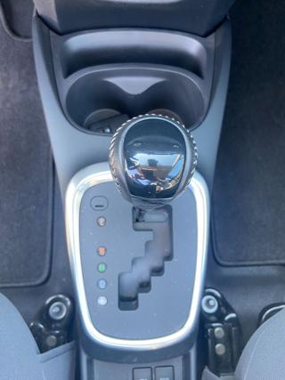 TOYOTA Yaris usata, con Specchietti laterali elettrici
