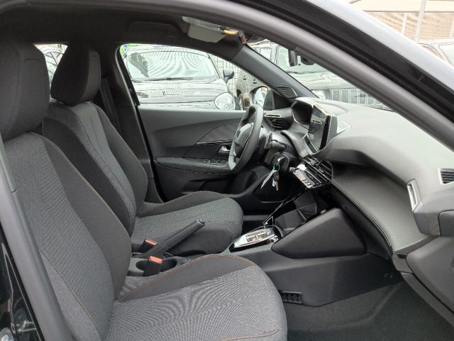 PEUGEOT 2008 usata, con Interni in pelle