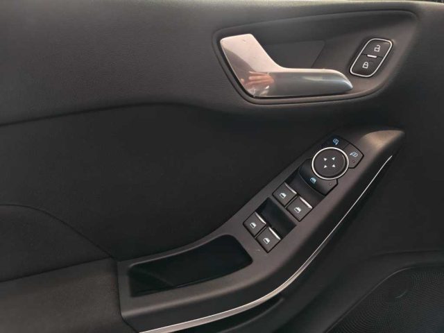 FORD Fiesta usata, con ESP