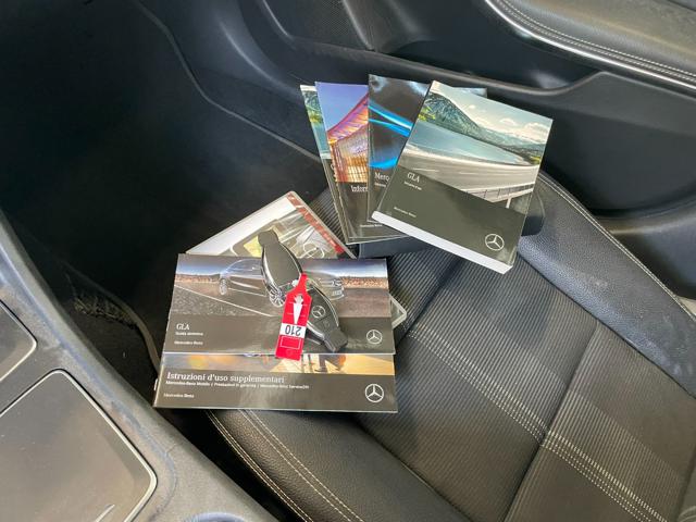MERCEDES-BENZ GLA 180 usata, con Sedile posteriore sdoppiato