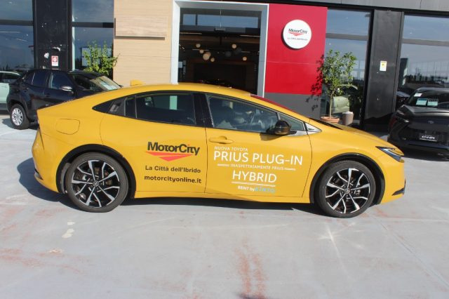 TOYOTA Prius Plug-in usata, con Fari LED