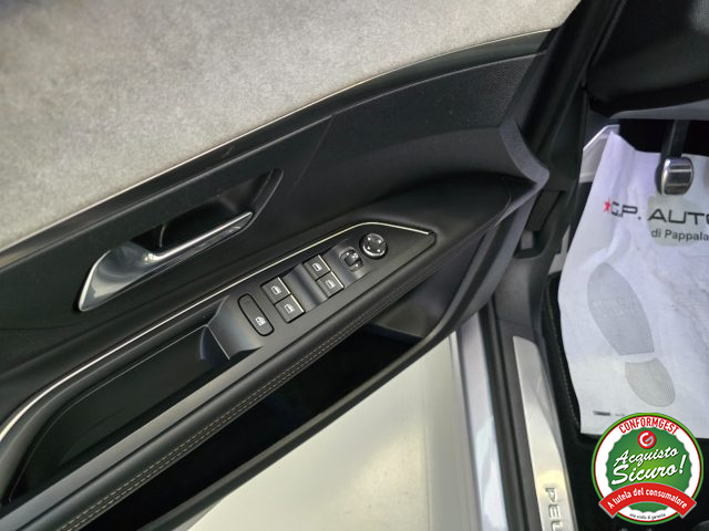 PEUGEOT 3008 usata, con Volante in pelle