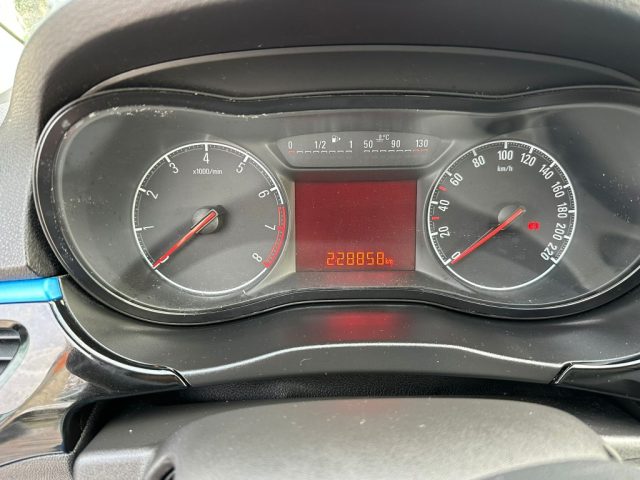 OPEL Corsa usata, con ESP