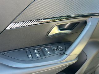 PEUGEOT 2008 usata, con Vetri oscurati