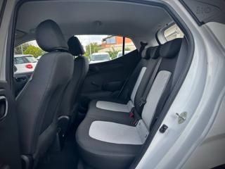 HYUNDAI i10 usata 26