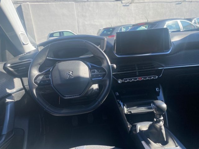 PEUGEOT 2008 usata, con Autoradio