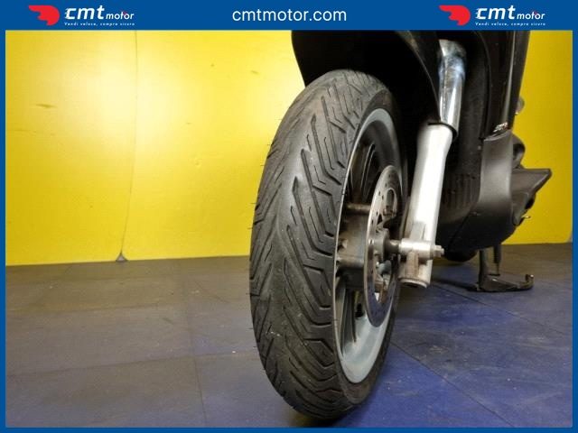 PIAGGIO Beverly 500 usata 13