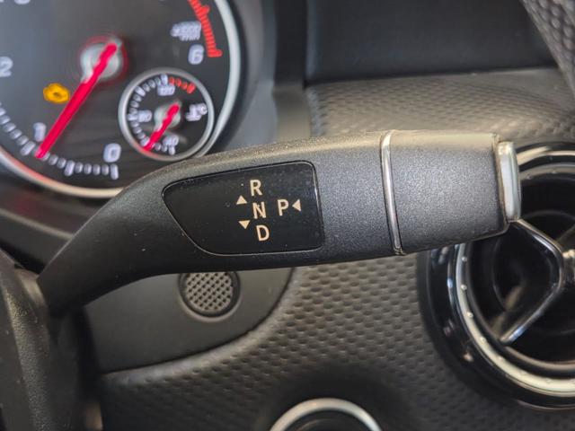 MERCEDES-BENZ A 160 usata, con Leve al volante