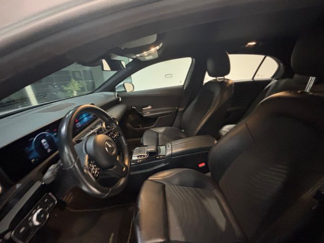 MERCEDES-BENZ A 180 usata, con Sensori di parcheggio anteriori