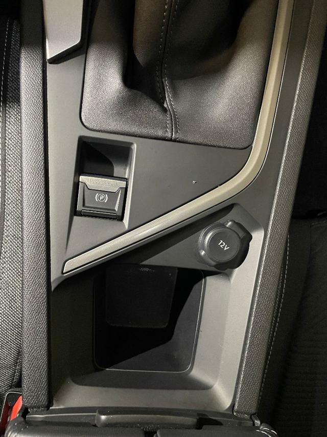 PEUGEOT 308 usata, con Controllo automatico clima