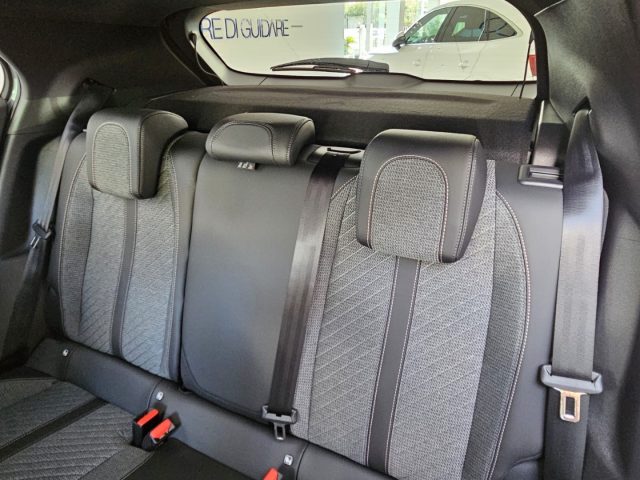 PEUGEOT 2008 usata, con Touch screen