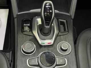 ALFA ROMEO Stelvio usata, con Climatizzatore automatico, 2 zone