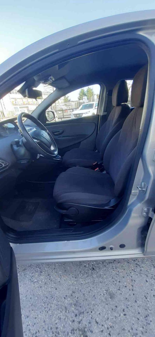 LANCIA Ypsilon usata, con Specchietti laterali elettrici