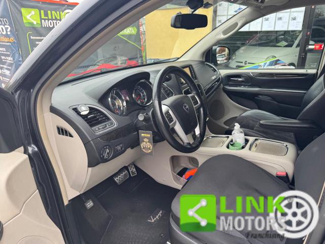 LANCIA Voyager usata, con Sedile posteriore sdoppiato