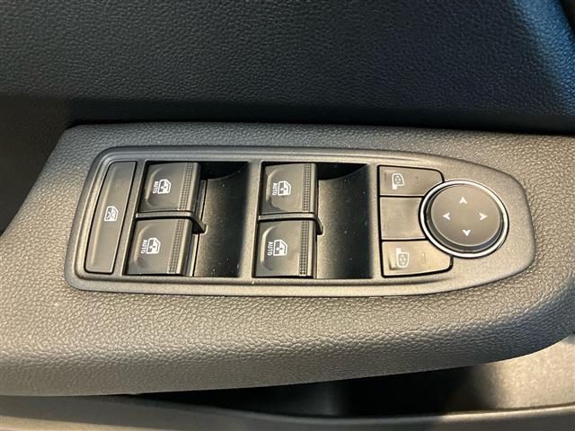 RENAULT Clio usata 21