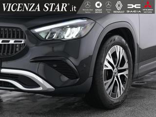MERCEDES-BENZ GLA 180 usata, con Airbag