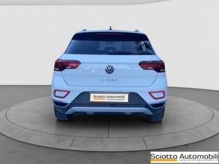 VOLKSWAGEN T-Roc usata, con Autoradio