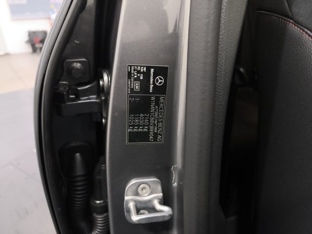 MERCEDES-BENZ GLA 200 usata, con Airbag testa