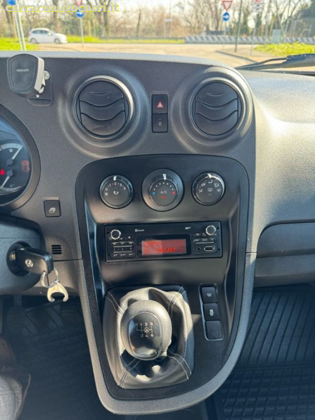 MERCEDES-BENZ Citan usata, con MP3