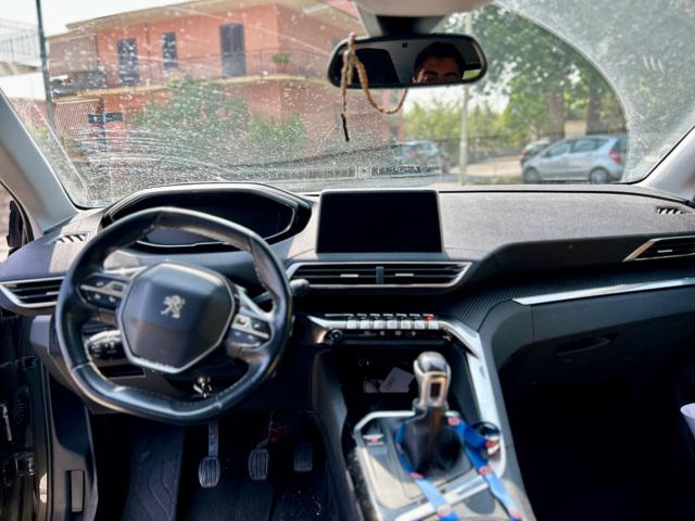 PEUGEOT 3008 usata, con Airbag testa