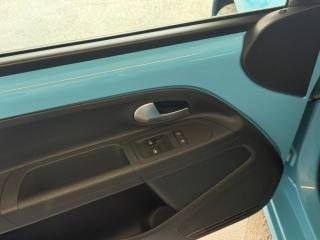 VOLKSWAGEN up! usata, con Autoradio