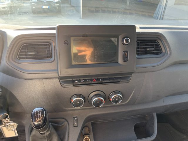 RENAULT Master usata, con USB
