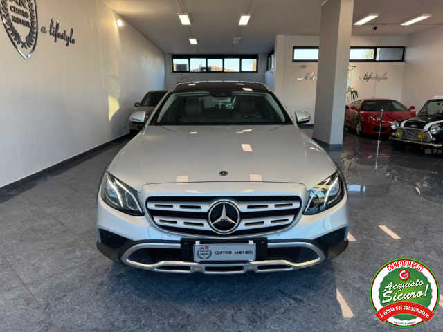 MERCEDES-BENZ E 220 usata, con Airbag