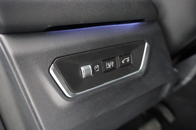 OTHERS-ANDERE OTHERS-ANDERE usata, con Vetri oscurati