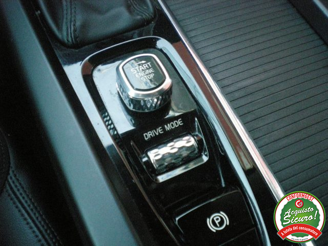 VOLVO XC60 usata 19