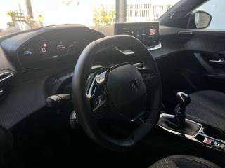 PEUGEOT 2008 usata, con Fari LED