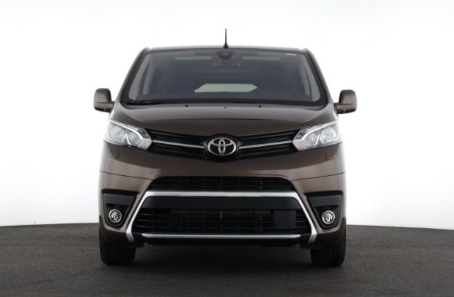 TOYOTA Proace Verso usata, con Bracciolo