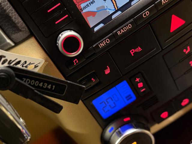 VOLKSWAGEN Touareg usata, con Lettore CD