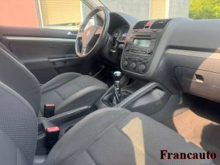 VOLKSWAGEN Golf usata, con Autoradio