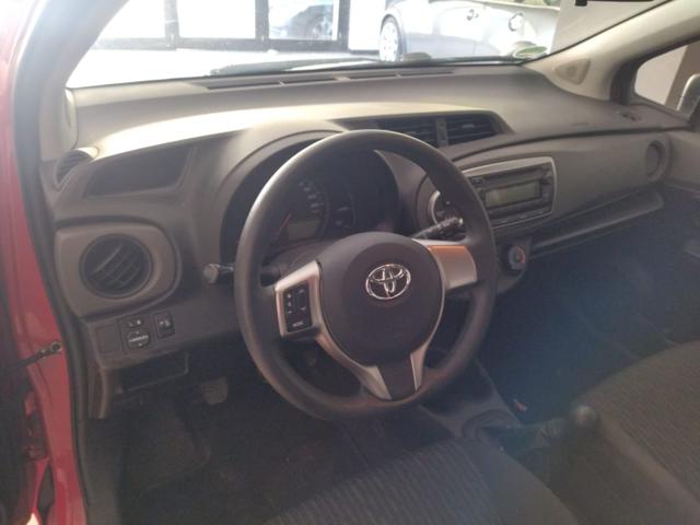 TOYOTA Yaris usata, con ESP