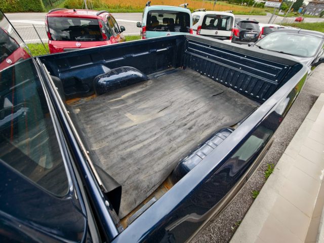 NISSAN Navara usata, con Boardcomputer