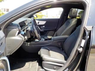 MERCEDES-BENZ CLA 180 usata, con Schermo multifunzione interamente digitale