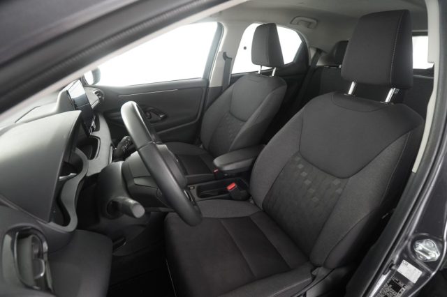 TOYOTA Yaris usata 2