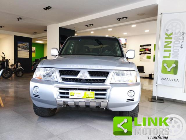 MITSUBISHI Pajero usata, con Airbag