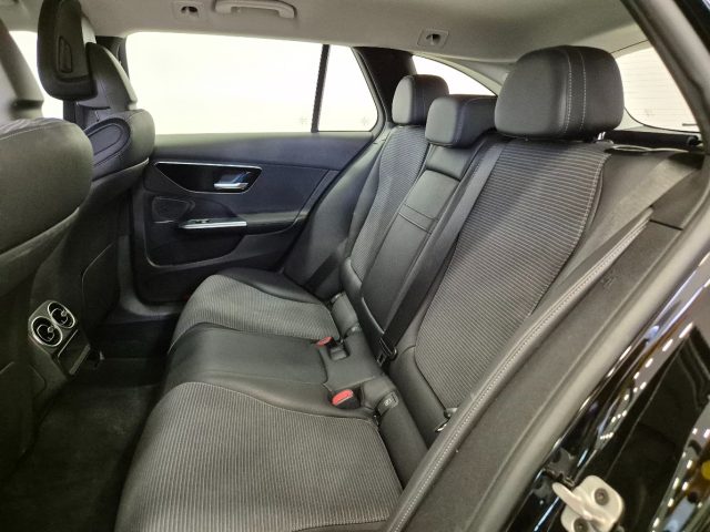MERCEDES-BENZ C 200 usata, con Park Distance Control