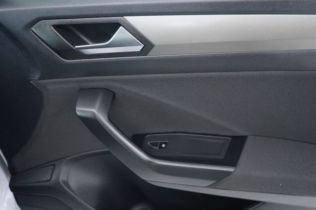 VOLKSWAGEN T-Roc usata, con Frenata d