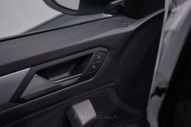 VOLKSWAGEN T-Roc usata, con Cruise Control