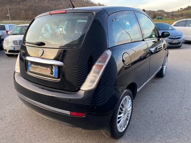LANCIA Ypsilon usata, con Autoradio